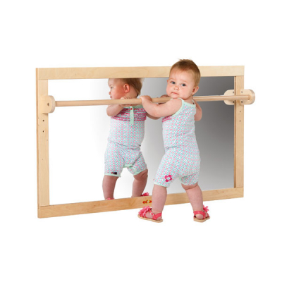 Spiegel met houten stok