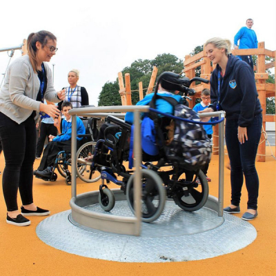 Senso-Care - Kleine rolstoelcarrousel - Rondjes draaien - EN1176